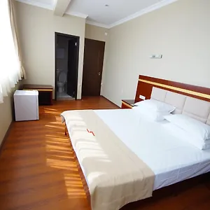 Hotel 725, Batumi